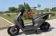 Motor Listrik Honda...