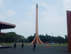 Prakiraan Cuaca: Jakarta...