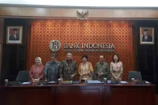 Tok! BI Tahan Suku Bunga...