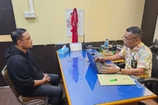 Polisi Berlagak Bang...