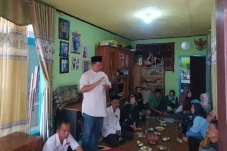 Temui Warga Barunyatuh,...