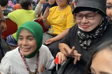 Hadiri Jalan Sehat Bareng...