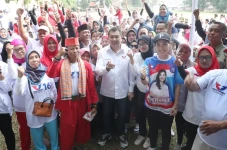 Partai Perindo Gelar...