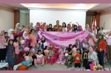 Hari Ibu, Warga Jatinegara...