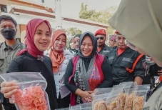 Atikoh Ganjar Temui...