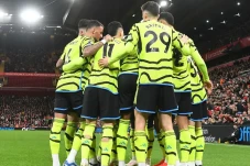 Arsenal Rayakan Natal...