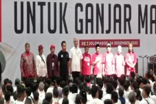 Ganjar Tekankan Pentingnya...