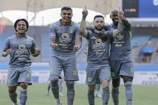 9 Laga Tanpa Kemenangan,...