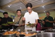 Momen Alam Ganjar Ajak...
