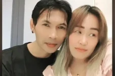 Pinkan Mambo Malu Mas...