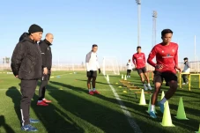 Waketum PSSI Rekomendasikan...