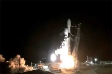 Roket SpaceX Falcon...