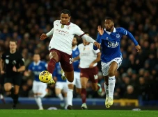 Manchester City Sikat...