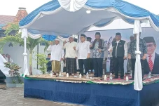 Doakan Mahfud MD, Pengasuh...