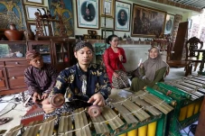 Siti Atikoh Mendadak...