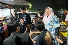 Soal Survei CSIS, Yenny...
