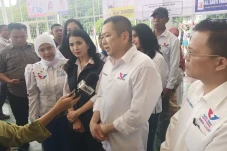 Jelaskan Makna Gerobak...