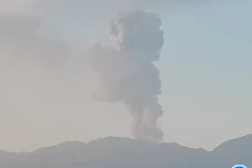 Gunung Dukono Erupsi...