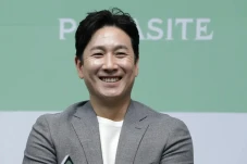 Lee Sun Kyun Dimakamkan...