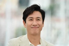 Dispatch Sebut Lee Sun...