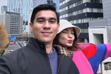 Intip Tahun Baruan Enzy...