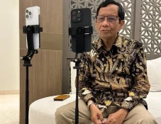 Live di TikTok dan Instagram,...