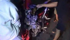 2 Motor Pelajar Jombang...