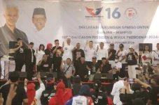 Pedagang Mie Ayam dan...