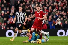 Pelatih Newcastle Ngedumel...
