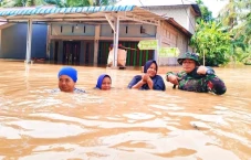 Banjir di Rokan Hulu,...
