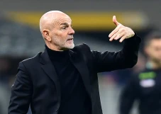 AC Milan Tembus Perempat...