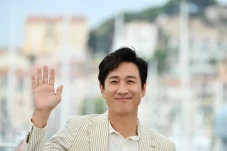 Pemeras Lee Sun Kyun...