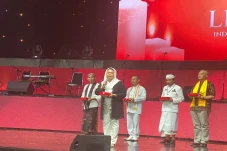 Yenny Wahid Raih Penghargaan...