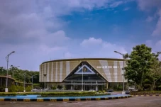 4 Universitas dengan...