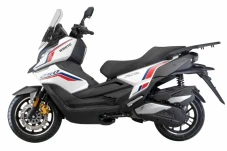 Lawan Yamaha XMax, MForce...