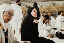 Umrahkan Ashraf Sinclair,...