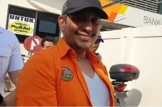 Profil Ibra Azhari,...