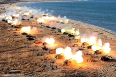 Korea Selatan Perintahkan...