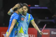 Breaking News: Apriyani/Fadia...