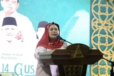 Yenny Wahid: Mahfud...