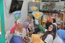 Pemberdayaan Emak-emak,...
