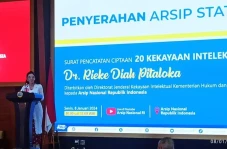 Rieke Diah Pitaloka...