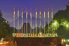 10 Universitas dengan...