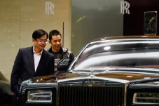 Rolls-Royce Cetak Rekor...