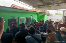 Ganjar Pranowo Hadiri...