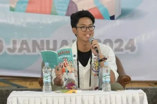 Alam Ganjar Ajak Anak...