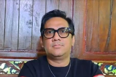 Dituntut Rp35 Miliar,...