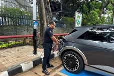 PLN Sulap Tiang Listrik...