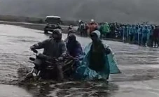 Viral! Banjir Bandang...