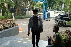 Hadiri Rapat Mingguan...